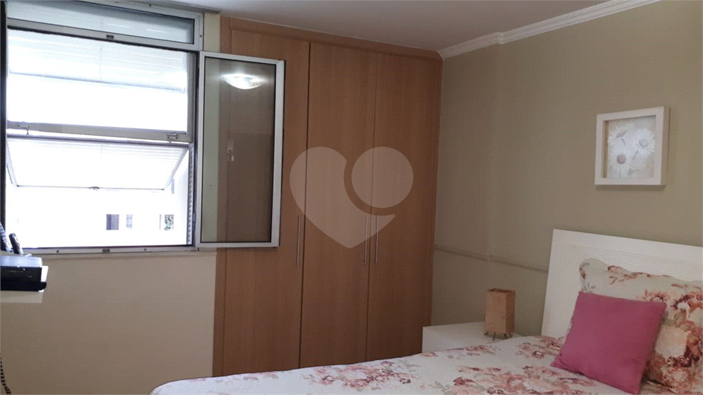Apartamento de 3 dormitórios, de 120 m², localizado a 900 metros da estação Santana