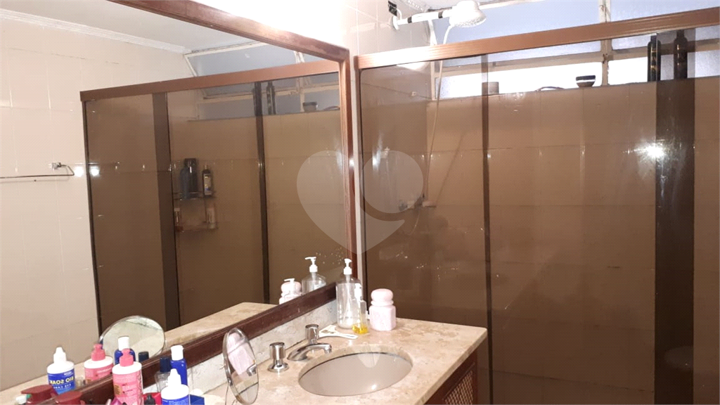 Apartamento de 3 dormitórios, de 120 m², localizado a 900 metros da estação Santana
