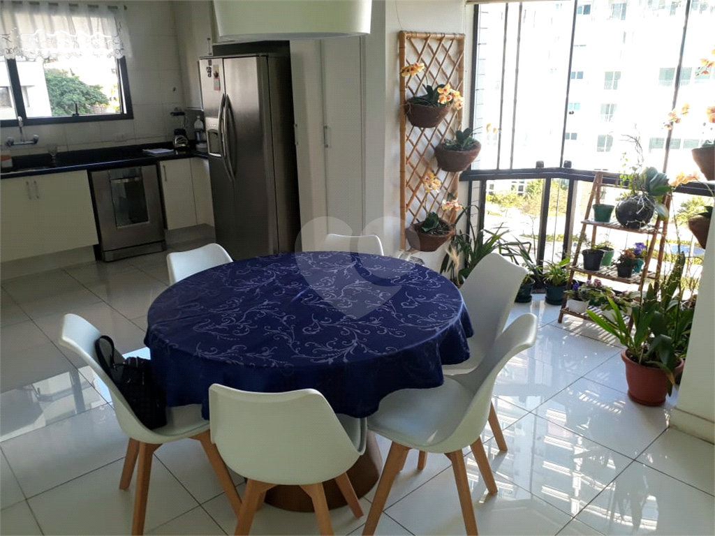 Apartamento no Alto de Santana de Altíssimo Nível  com 340 metros de área útil finamente decorado!!