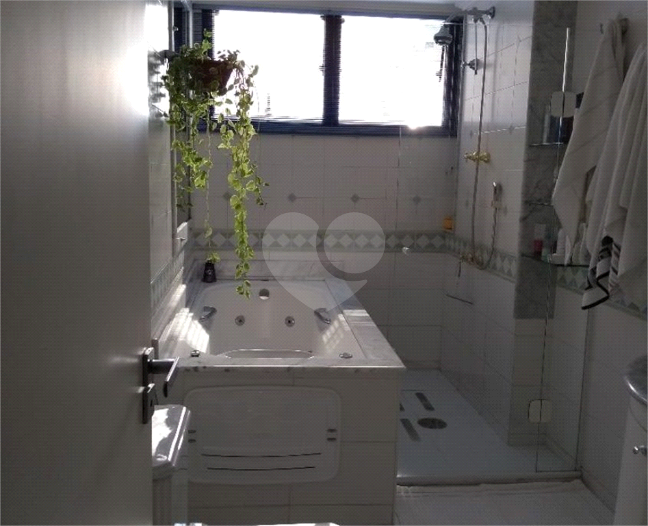 Lindíssimo apartamento um por andar na melhor localização da Água Fria