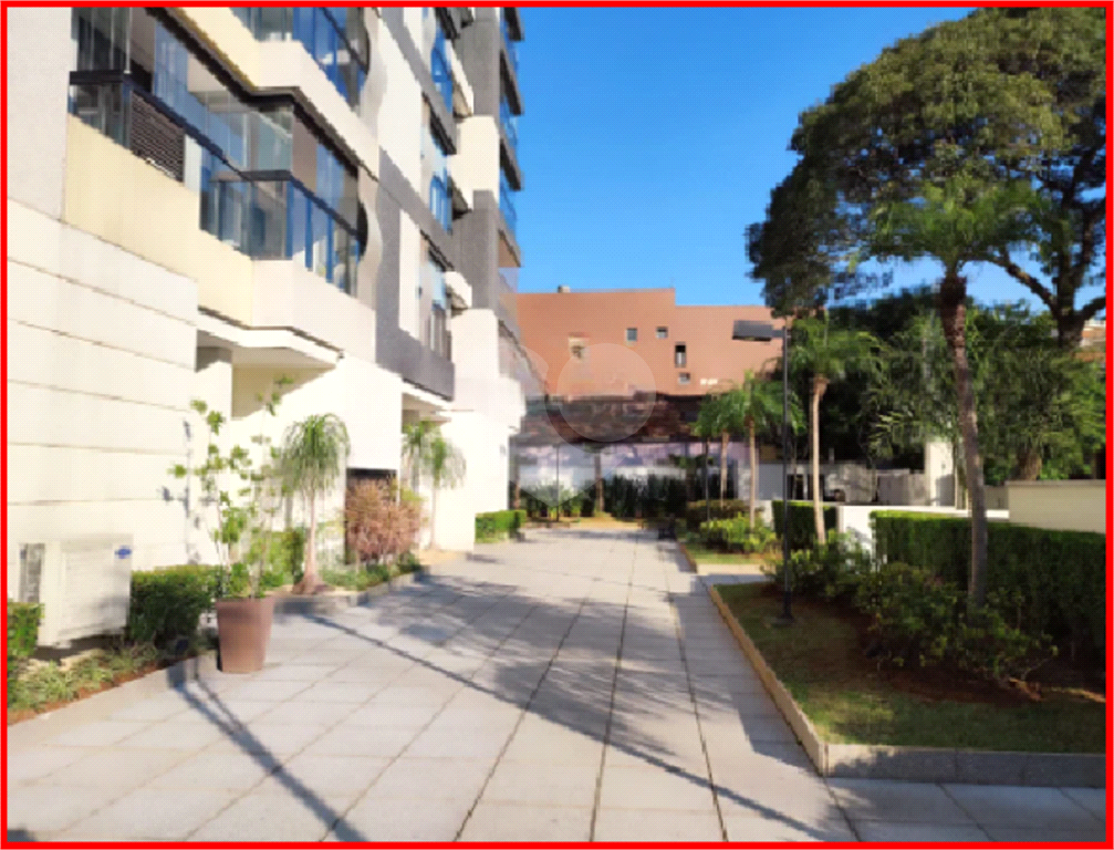 APARTAMENTO em SANTANA