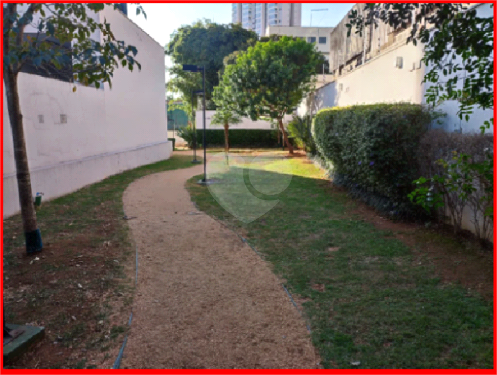 APARTAMENTO em SANTANA
