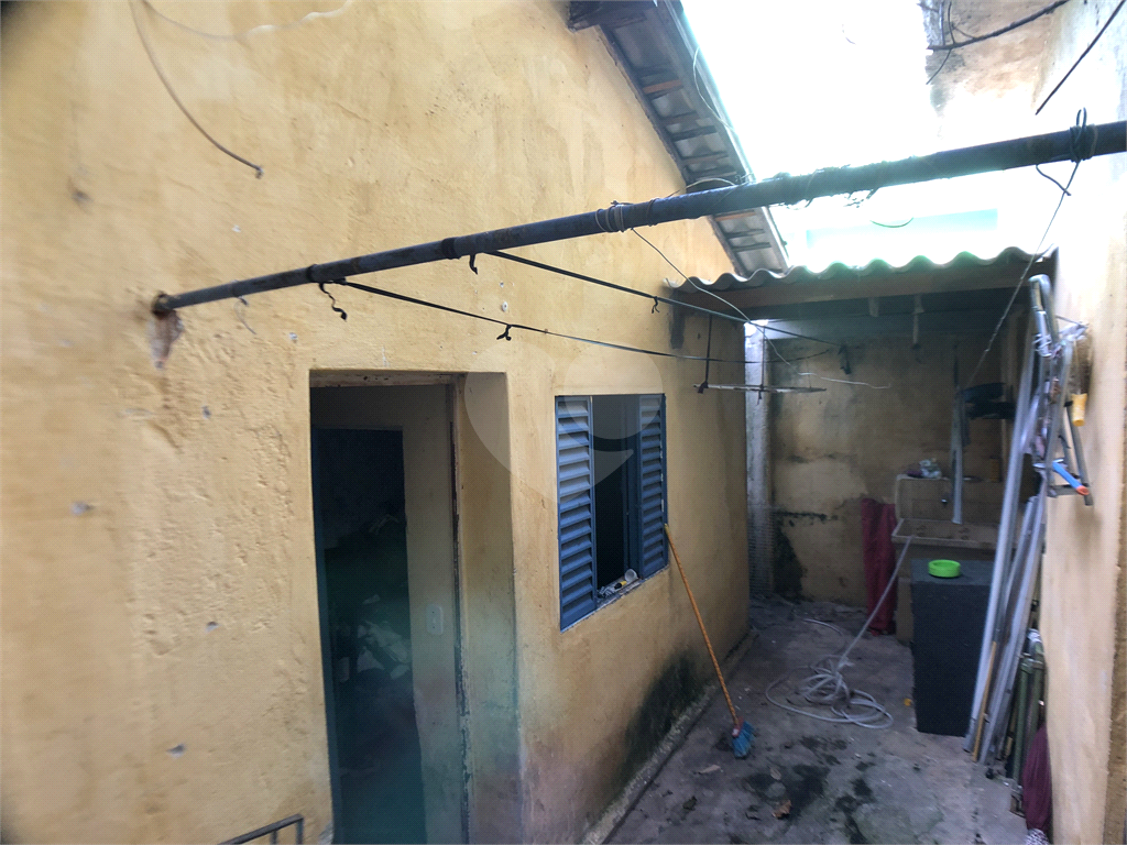 Terreno com 10 x 17 na região do tucuruvi, local com pequena moradia