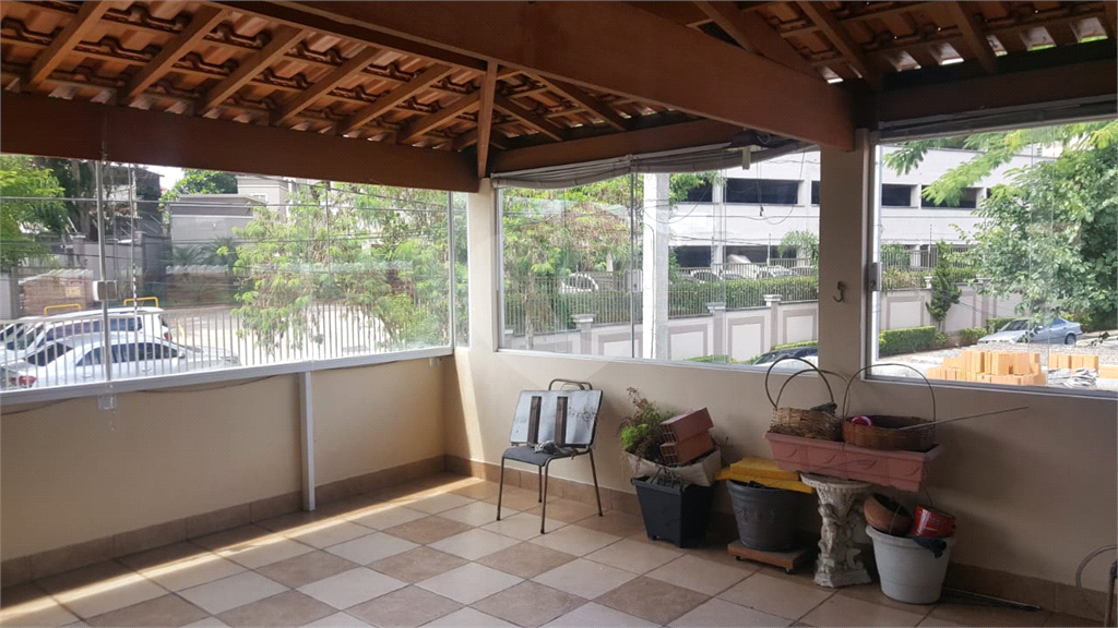 Casa térrea no Jardim Lallo - 3 dorm sendo 1 suíte, 2 vagas - Documentação ok