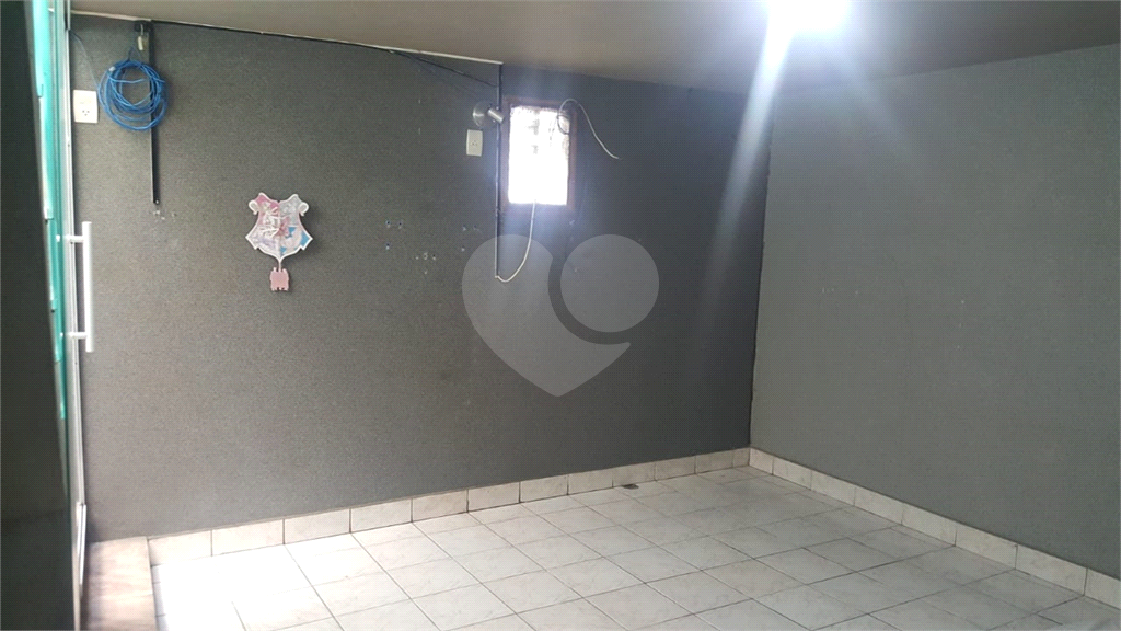 Casa térrea no Jardim Lallo - 3 dorm sendo 1 suíte, 2 vagas - Documentação ok