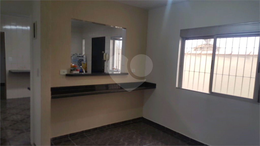 Casa térrea no Jardim Lallo - 3 dorm sendo 1 suíte, 2 vagas - Documentação ok