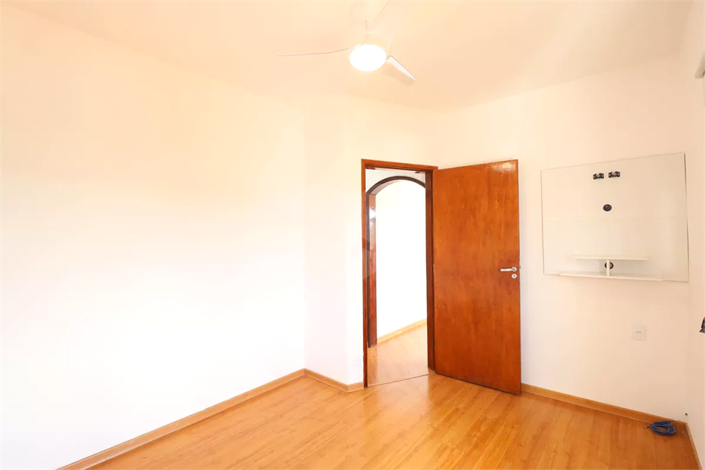 Apartamento à venda no Tremembé, 2 quartos, ao lado canil da PM! Bem distribuído e seguro!