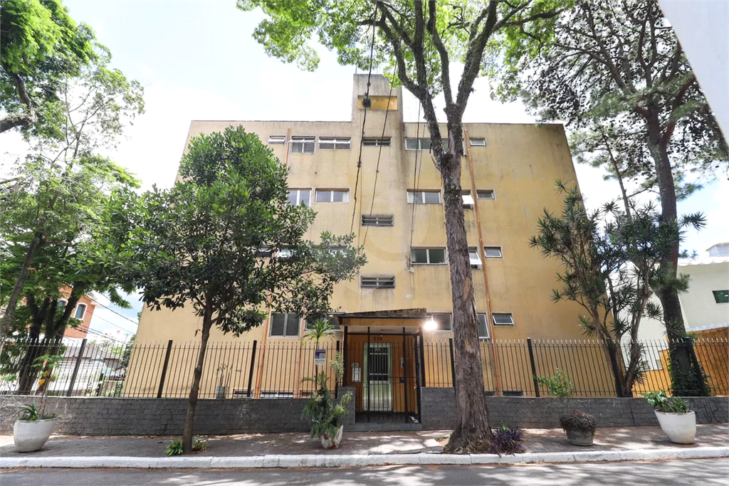 Apartamento à venda no Tremembé, 2 quartos, ao lado canil da PM! Bem distribuído e seguro!