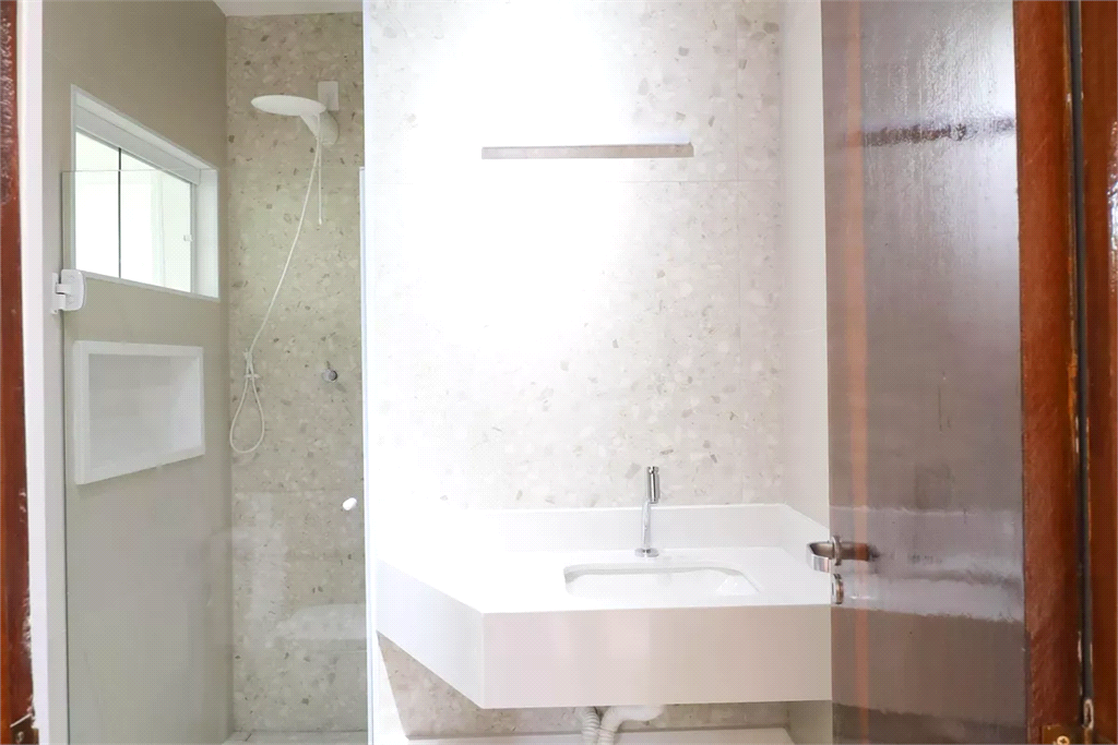 Apartamento à venda no Tremembé, 2 quartos, ao lado canil da PM! Bem distribuído e seguro!