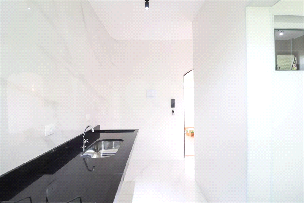 Apartamento à venda no Tremembé, 2 quartos, ao lado canil da PM! Bem distribuído e seguro!