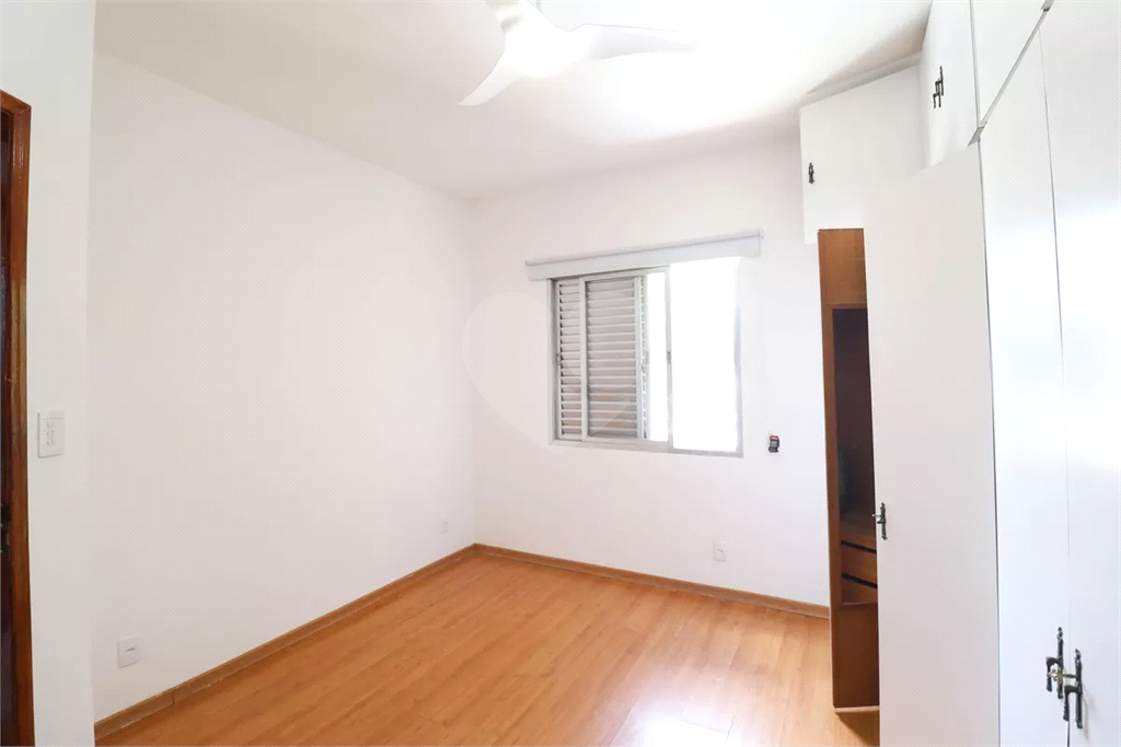Apartamento à venda no Tremembé, 2 quartos, ao lado canil da PM! Bem distribuído e seguro!