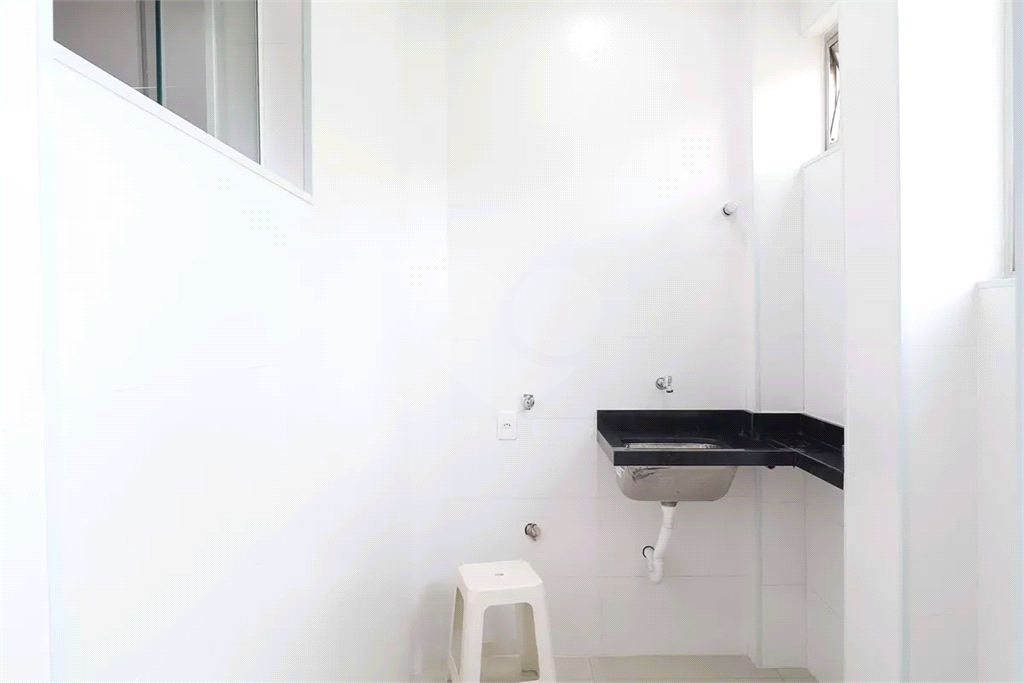 Apartamento à venda no Tremembé, 2 quartos, ao lado canil da PM! Bem distribuído e seguro!