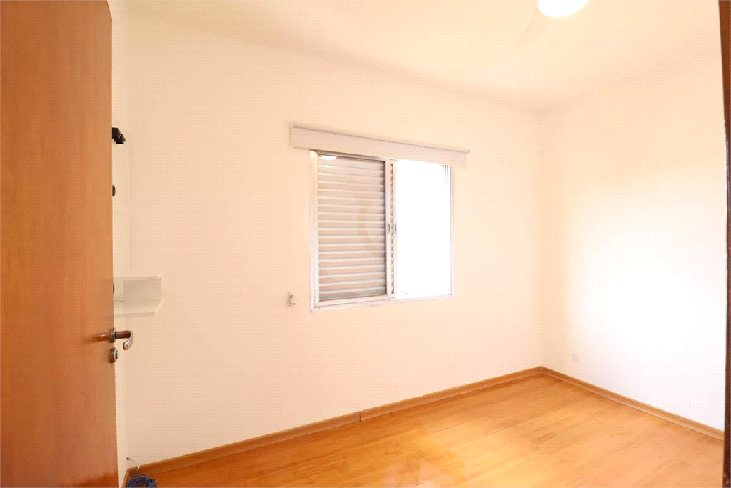 Apartamento à venda no Tremembé, 2 quartos, ao lado canil da PM! Bem distribuído e seguro!