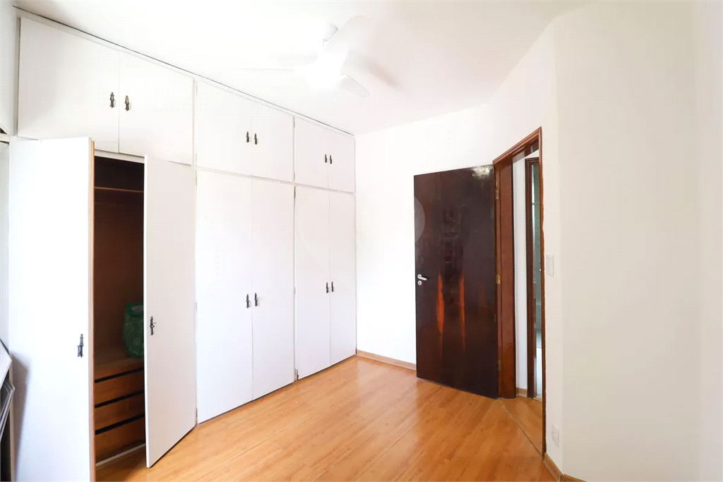 Apartamento à venda no Tremembé, 2 quartos, ao lado canil da PM! Bem distribuído e seguro!