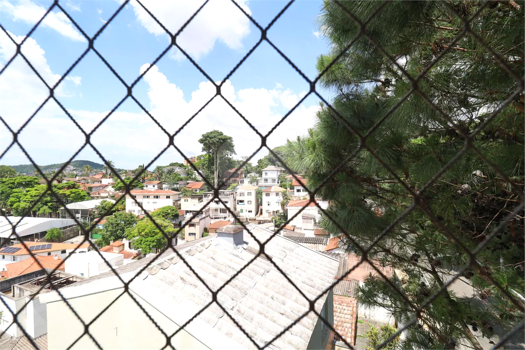 Apartamento à venda no Tremembé, 2 quartos, ao lado canil da PM! Bem distribuído e seguro!