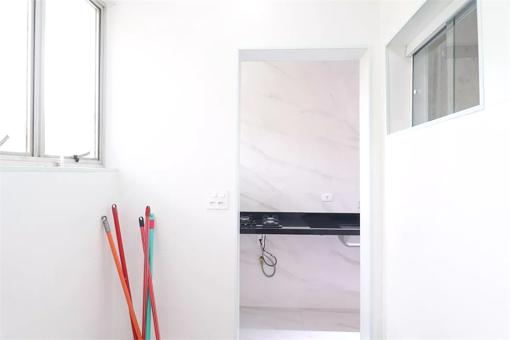 Apartamento à venda no Tremembé, 2 quartos, ao lado canil da PM! Bem distribuído e seguro!