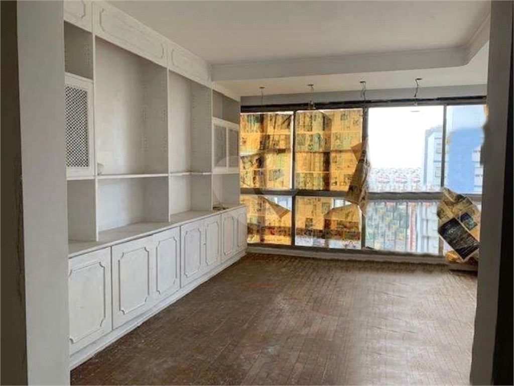 Apartamento de alto padrão em Santana. 4 dormitórios sendo 2 suítes e closet. 286m²