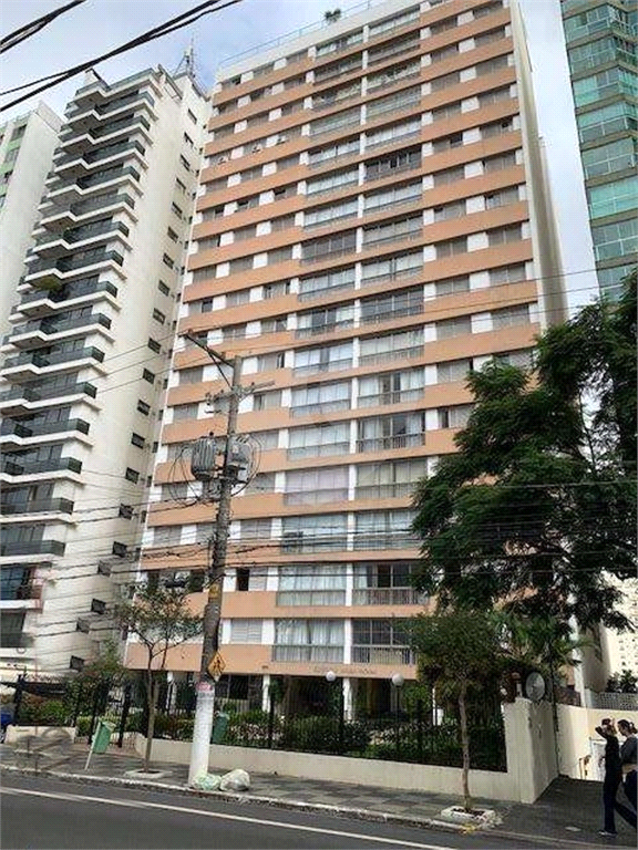 Apartamento de alto padrão em Santana. 4 dormitórios sendo 2 suítes e closet. 286m²