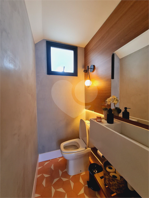 Lindo Sobrado Tremembé 4 dormitorios, sendo 2 suites e uma delicia area com Piscina. 