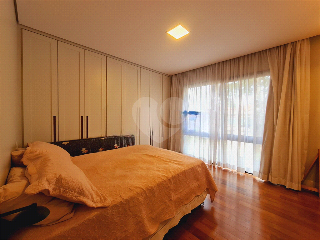 Lindo Sobrado Tremembé 4 dormitorios, sendo 2 suites e uma delicia area com Piscina. 