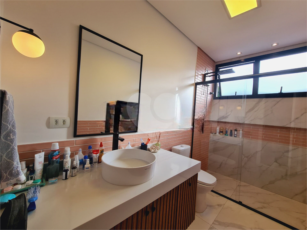 Lindo Sobrado Tremembé 4 dormitorios, sendo 2 suites e uma delicia area com Piscina. 