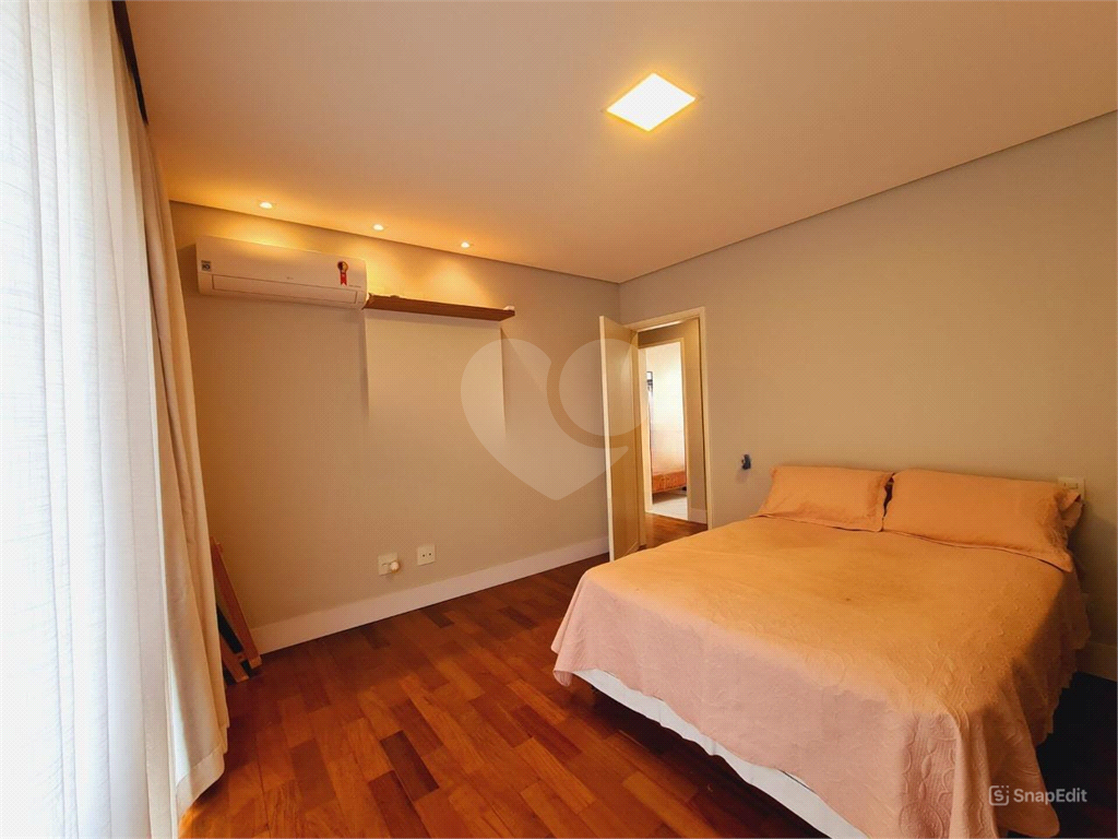 Lindo Sobrado Tremembé 4 dormitorios, sendo 2 suites e uma delicia area com Piscina. 