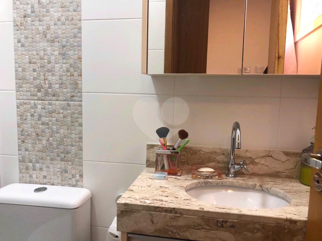 CASA DE CONDOMÍNIO 2 DORM, 2 SUÍTES 2 VAGAS-  NO BAIRRO DE SANTA TEREZINHA