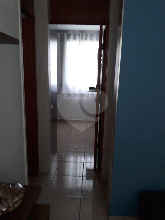 CASA DE CONDOMÍNIO 2 DORM., 2 SUÍTES, 2 VAGAS  NO BAIRRO DE STA. TEREZINHA