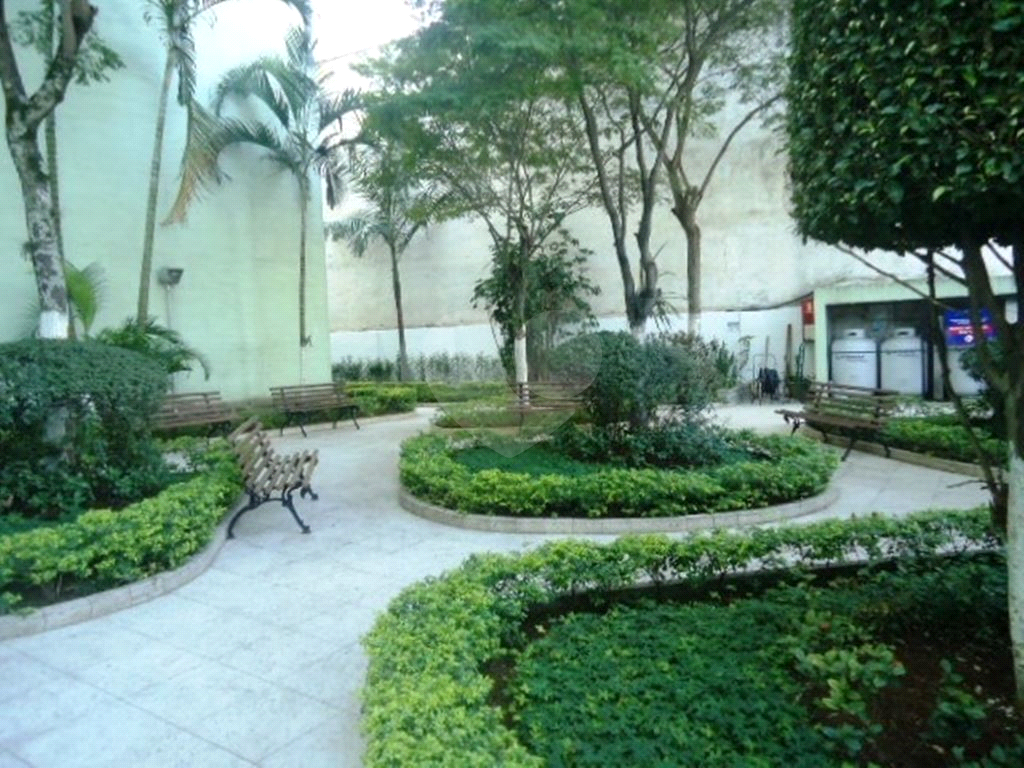 CASA DE CONDOMÍNIO 2 DORM., 2 SUÍTES, 2 VAGAS  NO BAIRRO DE STA. TEREZINHA