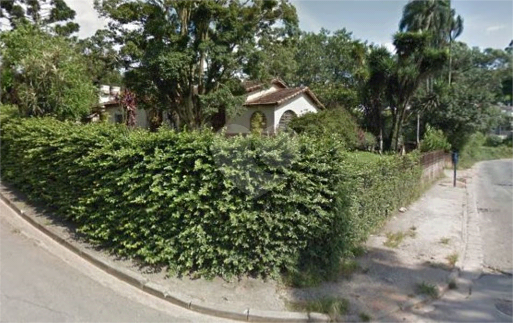 Terreno de 8mil metros na Sezefredo 