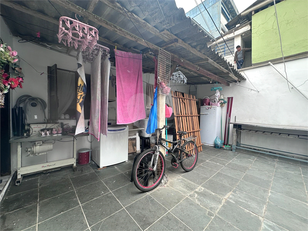 Casas térreas no bairro da Vila Medeiros. Terreno de 10 metros de frente por 23 metros