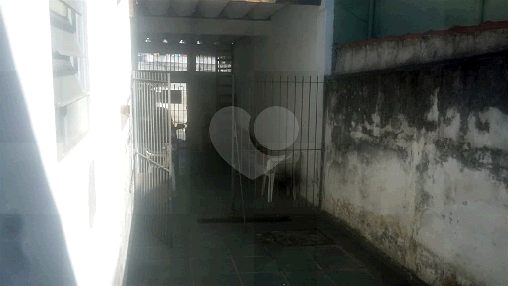 Casas térreas no bairro da Vila Medeiros. Terreno de 10 metros de frente por 23 metros
