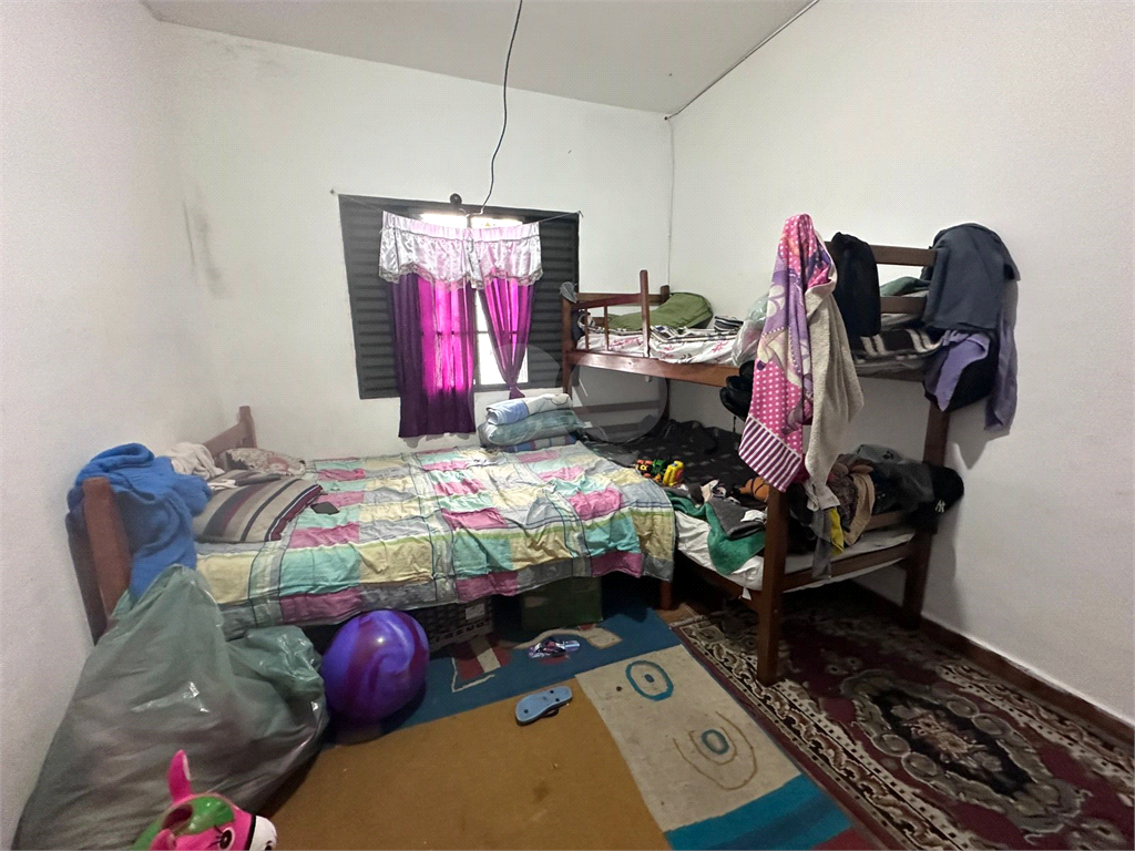 Casas térreas no bairro da Vila Medeiros. Terreno de 10 metros de frente por 23 metros