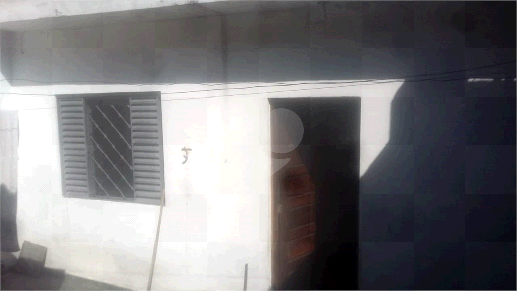 Casas térreas no bairro da Vila Medeiros. Terreno de 10 metros de frente por 23 metros