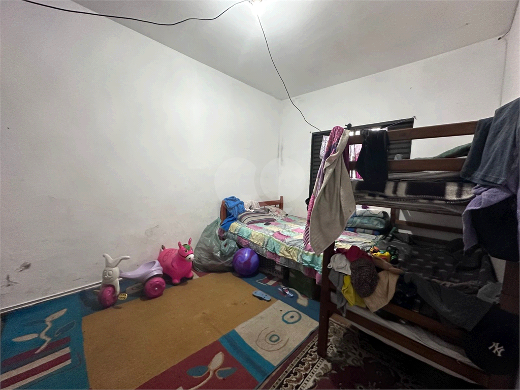 Casas térreas no bairro da Vila Medeiros. Terreno de 10 metros de frente por 23 metros