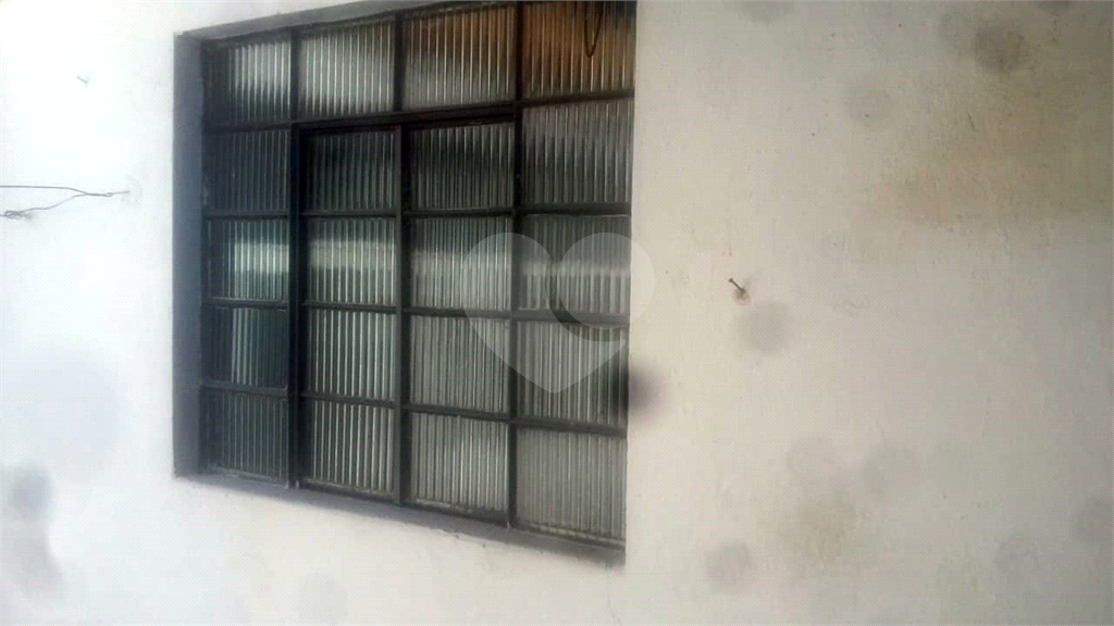 Casas térreas no bairro da Vila Medeiros. Terreno de 10 metros de frente por 23 metros