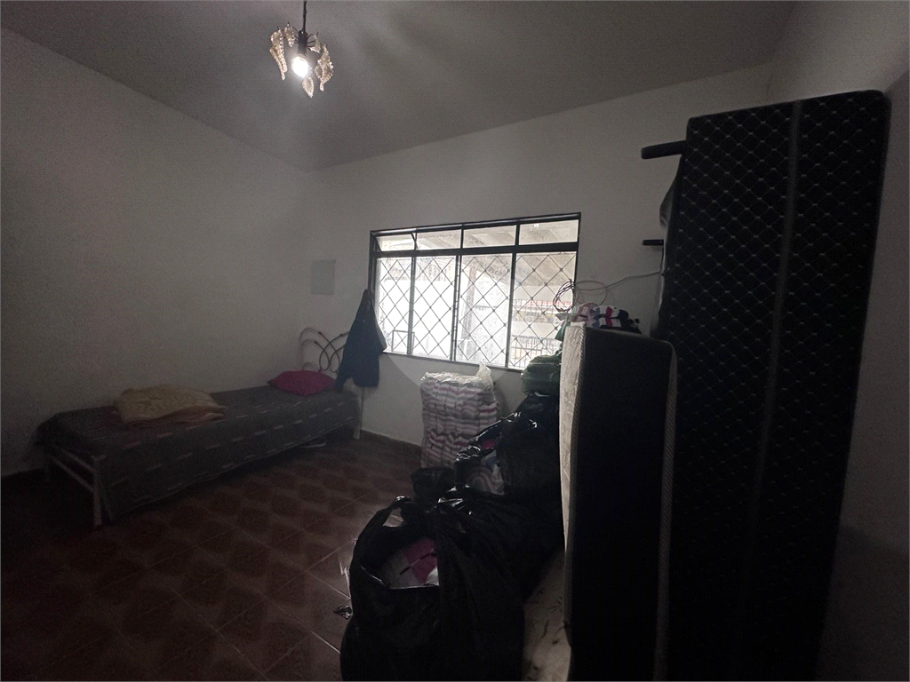 Casas térreas no bairro da Vila Medeiros. Terreno de 10 metros de frente por 23 metros