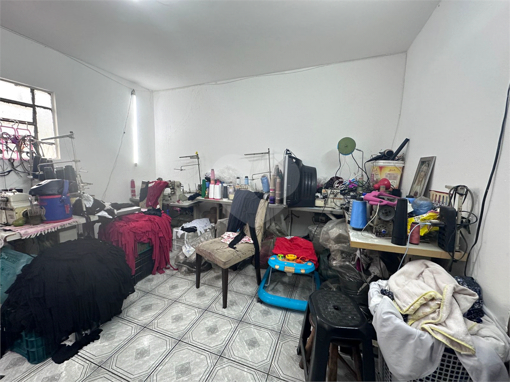 Casas térreas no bairro da Vila Medeiros. Terreno de 10 metros de frente por 23 metros