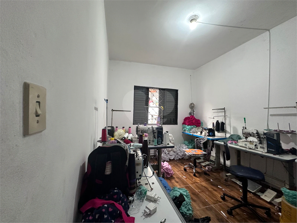 Casas térreas no bairro da Vila Medeiros. Terreno de 10 metros de frente por 23 metros