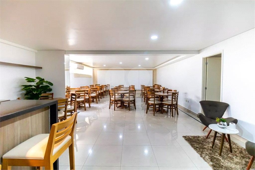 Apartamento à venda na Av. Gustavo Adolfo - 3 dormitórios - 1 suíte - 1 vaga