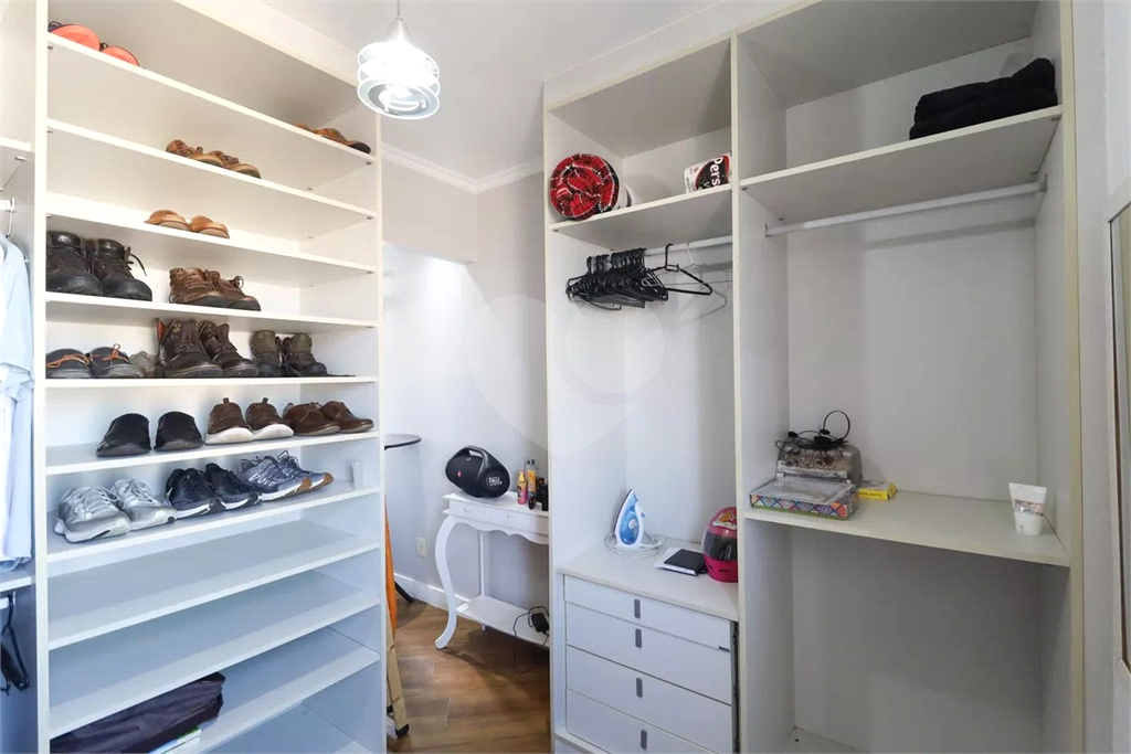 Apartamento à venda na Av. Gustavo Adolfo - 3 dormitórios - 1 suíte - 1 vaga