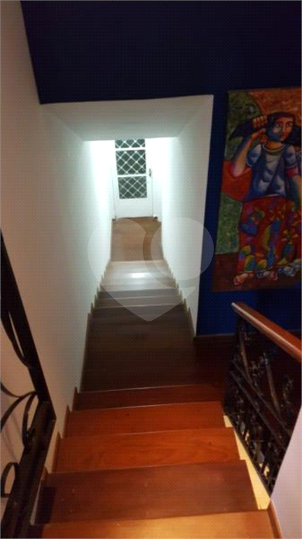 Casa de Vila Residencial com 4 dormitórios e 4 suítes na melhor localização de Embu das Artes.