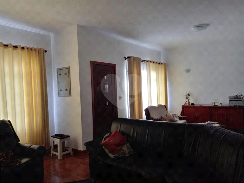 Casa Térrea Assobradada com Quintal