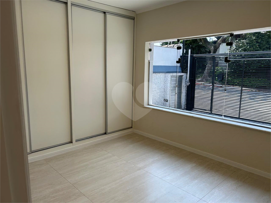 Sobrado à venda com 5 quartos, 220m² - Foto 27