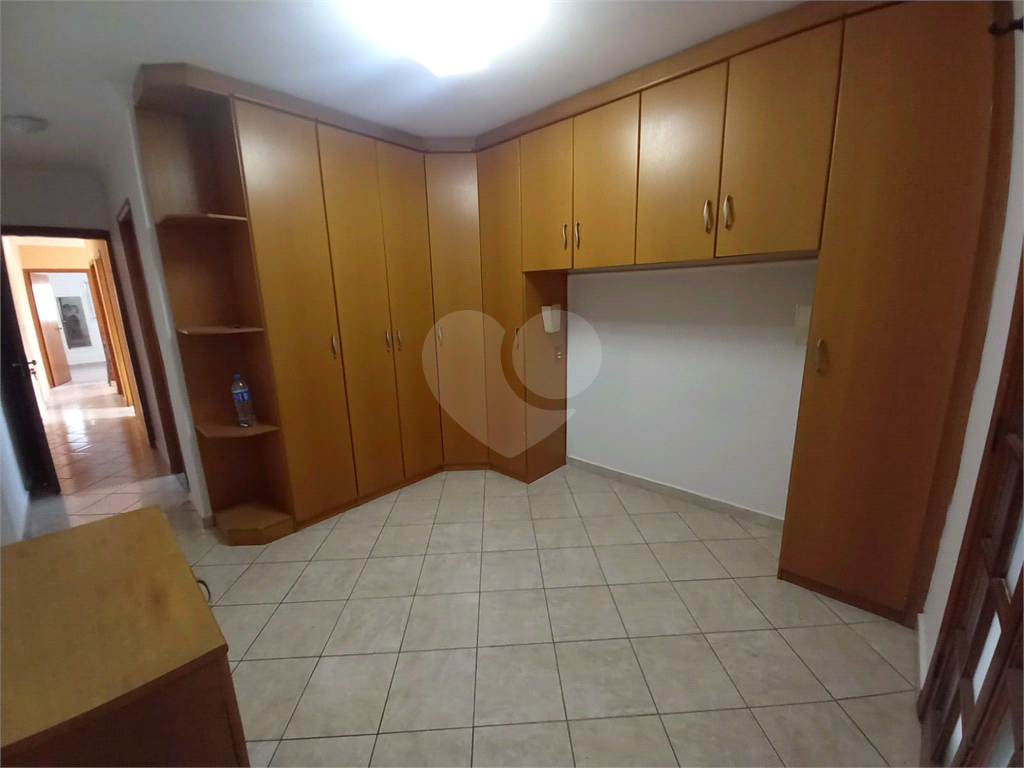 Sobrado 3 quartos 1 suíte 3 vagas no bairro de Vila Mazzei