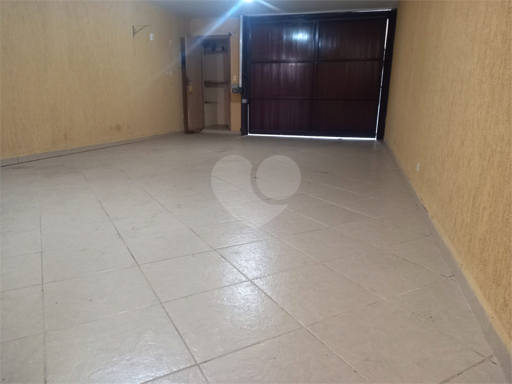 Sobrado 3 quartos 1 suíte 3 vagas no bairro de Vila Mazzei