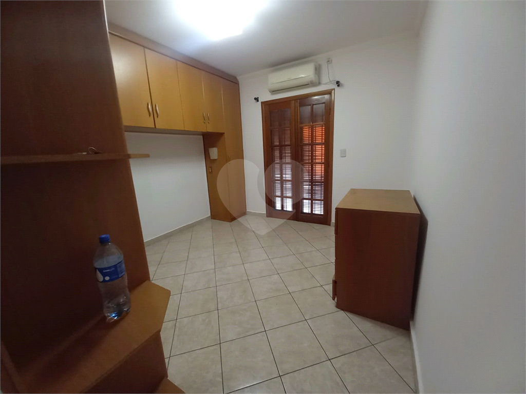 Sobrado 3 quartos 1 suíte 3 vagas no bairro de Vila Mazzei