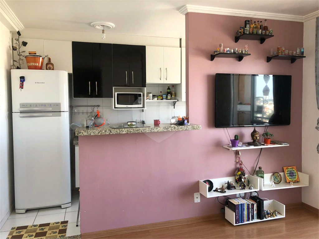 Apartamento à venda com 2 quartos, 46m² - Foto 3