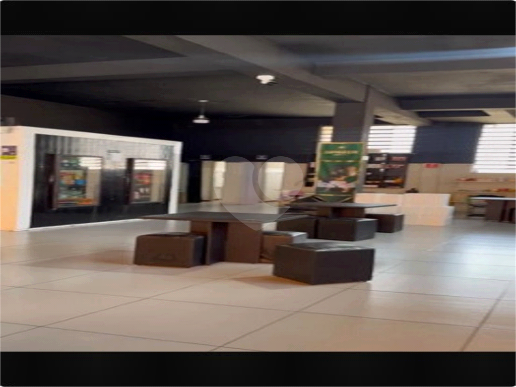 Excelente Sobrado contendo 05 Pavimentos, sendo 03 Pavimentos ótimo para atividade comercial,