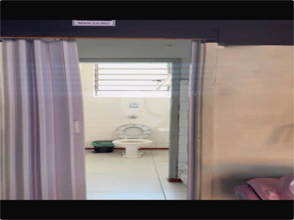 Excelente Sobrado contendo 05 Pavimentos, sendo 03 Pavimentos ótimo para atividade comercial,